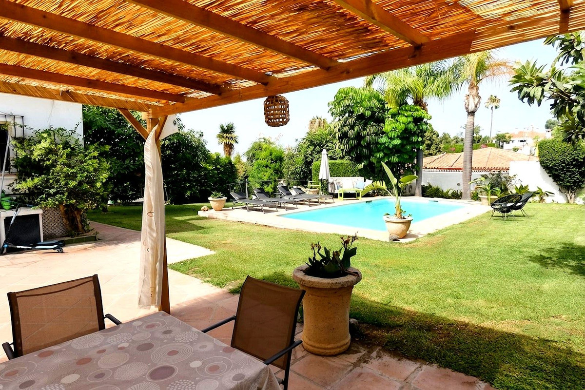 5 Bed Townhouse for sale in Marbella Costa Del Sol, Málaga, Spain