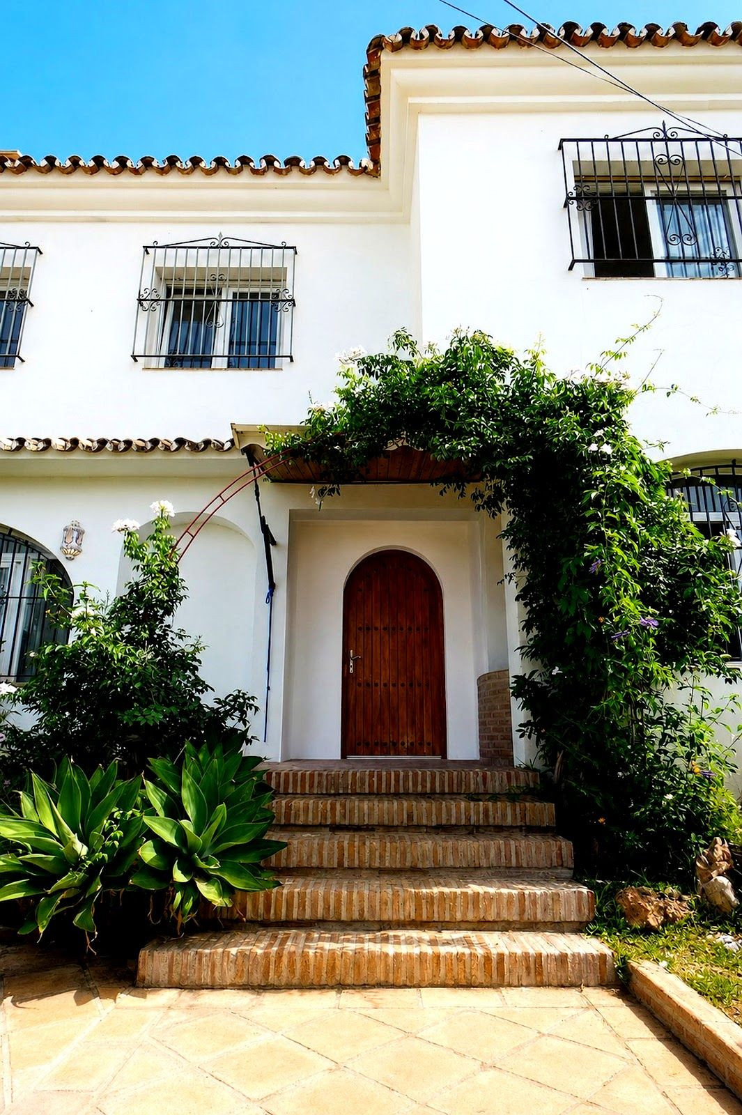 5 Bed Townhouse for sale in Marbella Costa Del Sol, Málaga, Spain