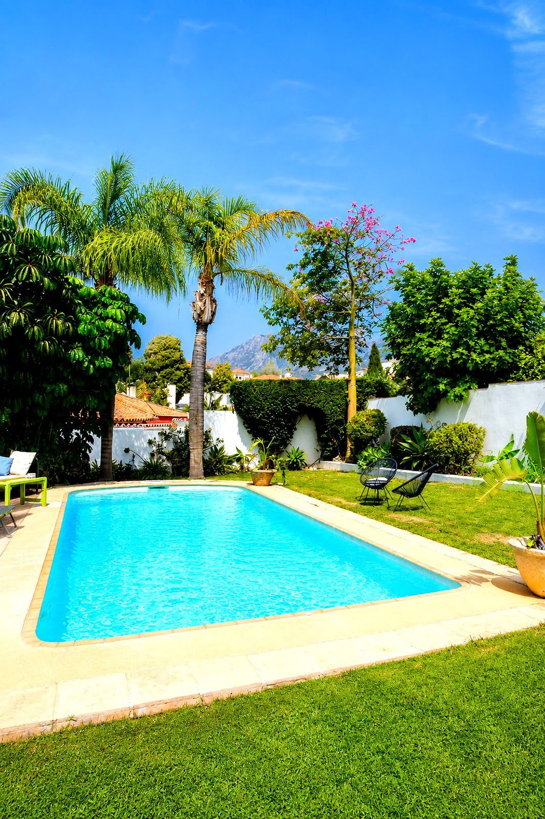 5 Bed Townhouse for sale in Marbella Costa Del Sol, Málaga, Spain