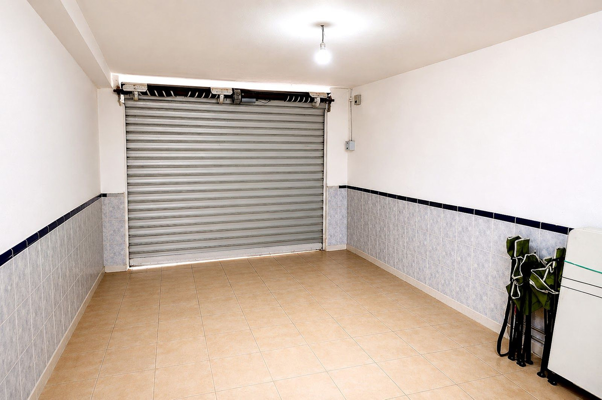 5 Bed Townhouse for sale in Marbella Costa Del Sol, Málaga, Spain