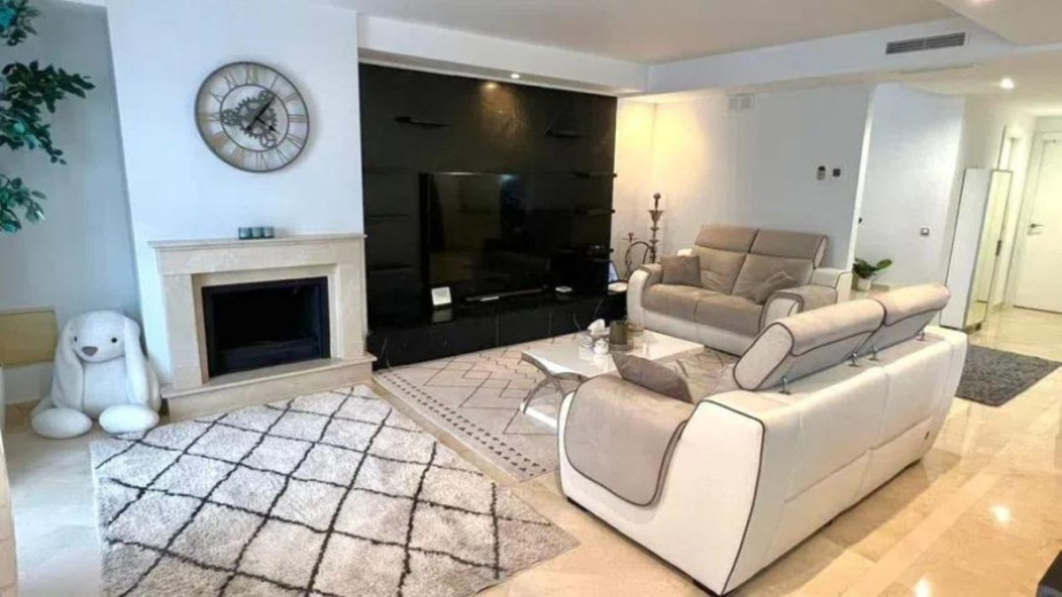 3 Bed Apartment for sale in Nueva Andalucía Costa Del Sol, Málaga, Spain