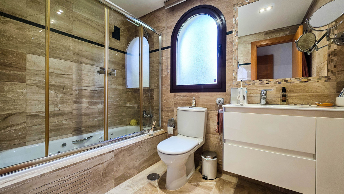 3 Bed Apartment for sale in Doña Julia Costa Del Sol, Málaga, Spain