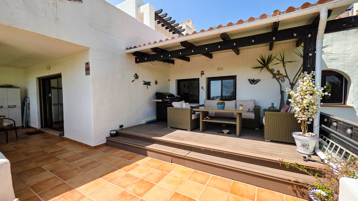 3 Bed Apartment for sale in Doña Julia Costa Del Sol, Málaga, Spain