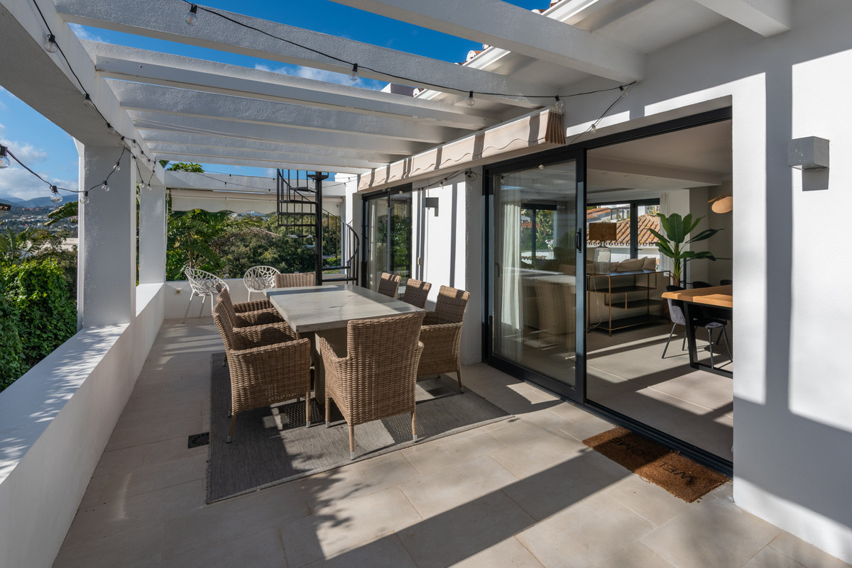 4 Bed Townhouse for sale in Nueva Andalucía Costa Del Sol, Málaga, Spain