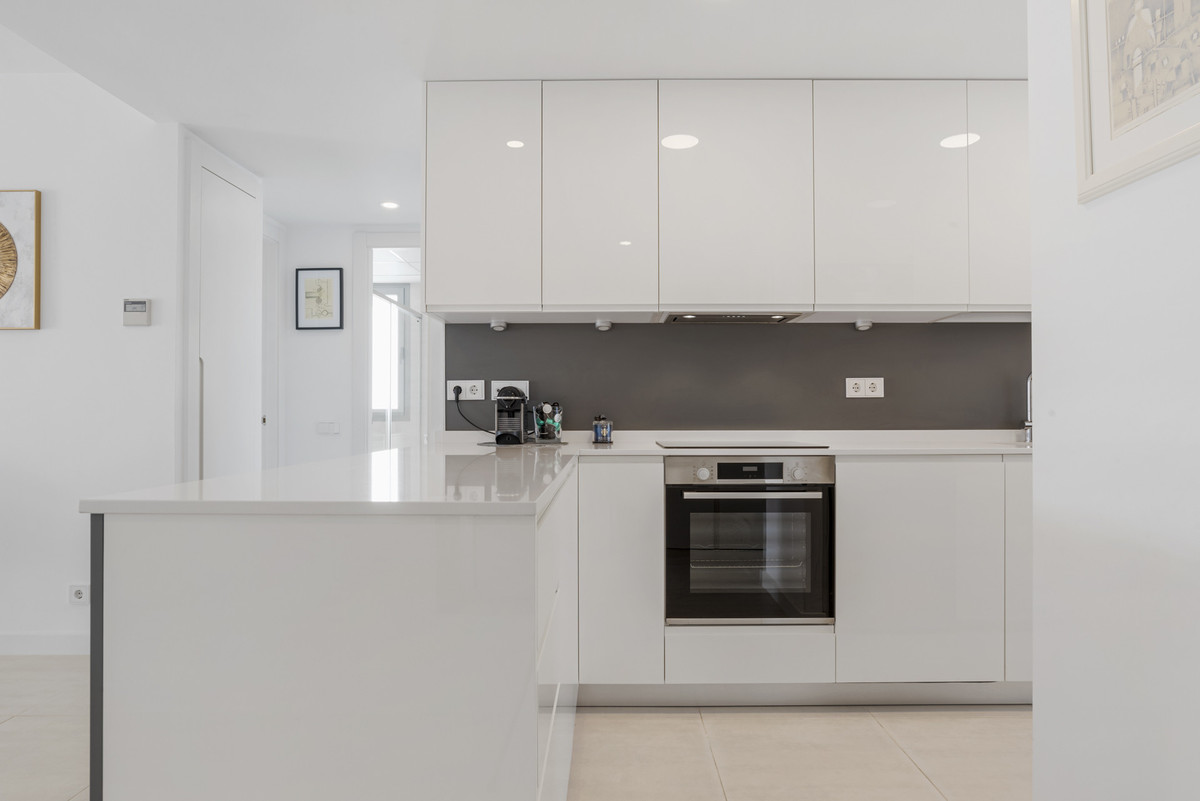 2 Bed Apartment for sale in Selwo Costa Del Sol, Málaga, Spain