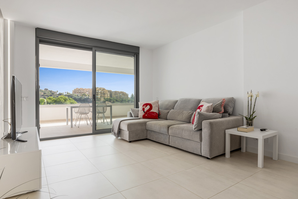 2 Bed Apartment for sale in Selwo Costa Del Sol, Málaga, Spain
