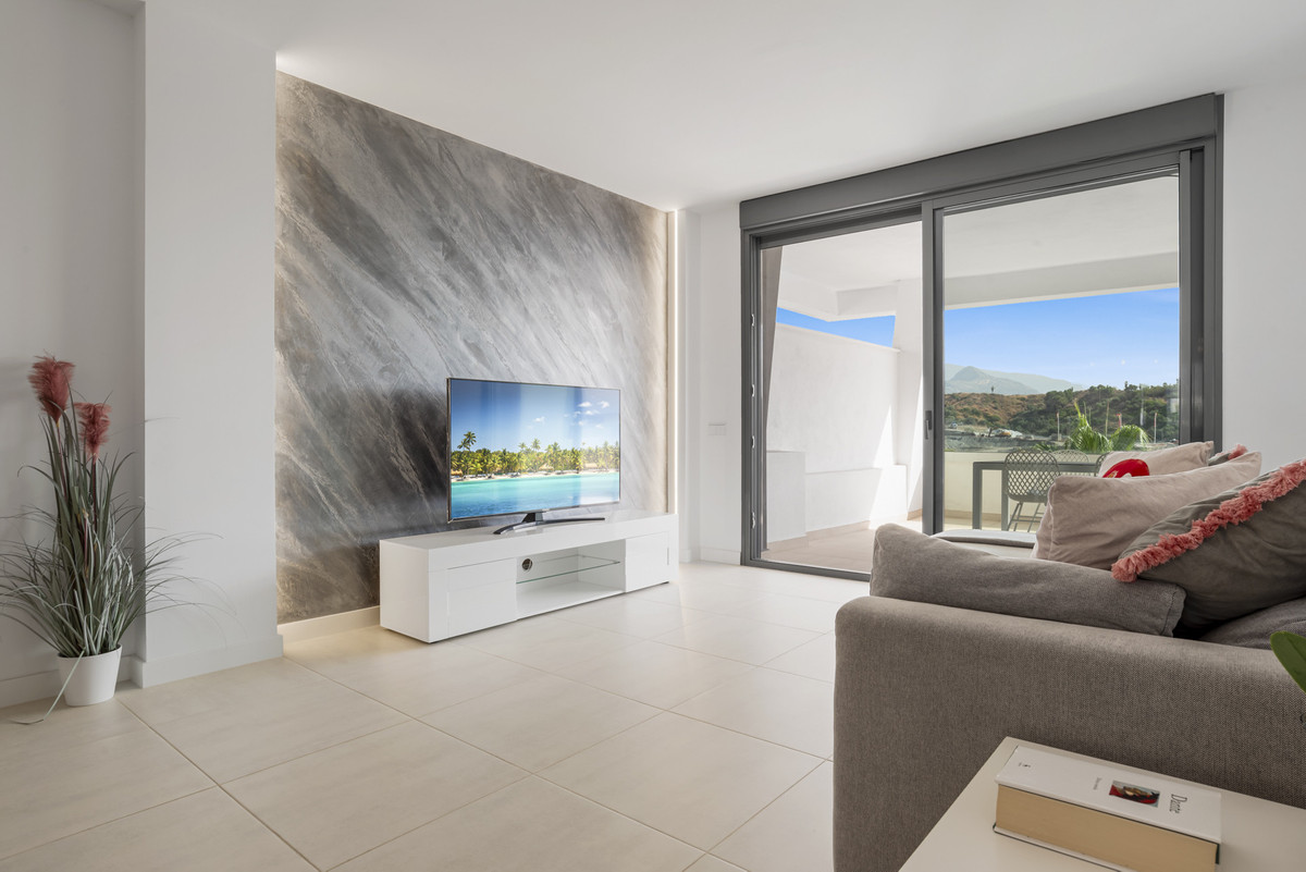 2 Bed Apartment for sale in Selwo Costa Del Sol, Málaga, Spain