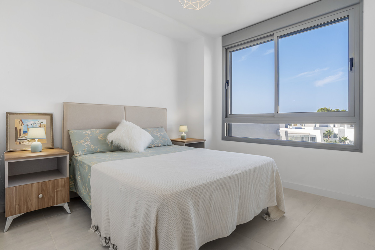 2 Bed Apartment for sale in Selwo Costa Del Sol, Málaga, Spain