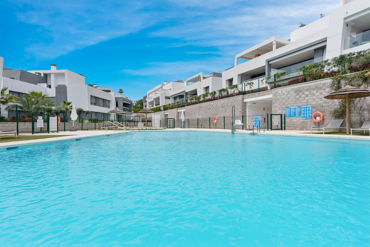 2 Bed Apartment for sale in Selwo Costa Del Sol, Málaga, Spain