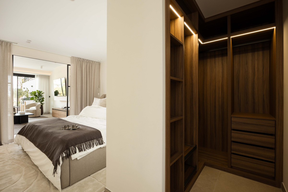 Se vende Apartamento Planta Media de 3 dormitorios en Costa Del Sol, Málaga, España