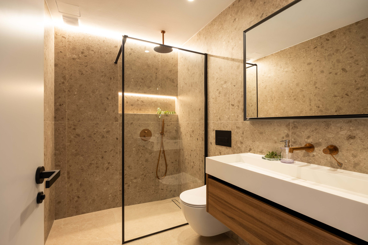 Se vende Apartamento Planta Media de 3 dormitorios en Costa Del Sol, Málaga, España