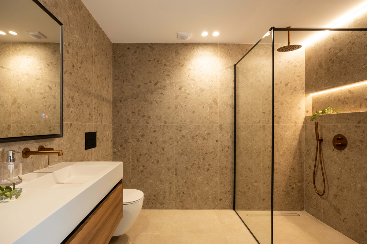 Se vende Apartamento Planta Media de 3 dormitorios en Costa Del Sol, Málaga, España