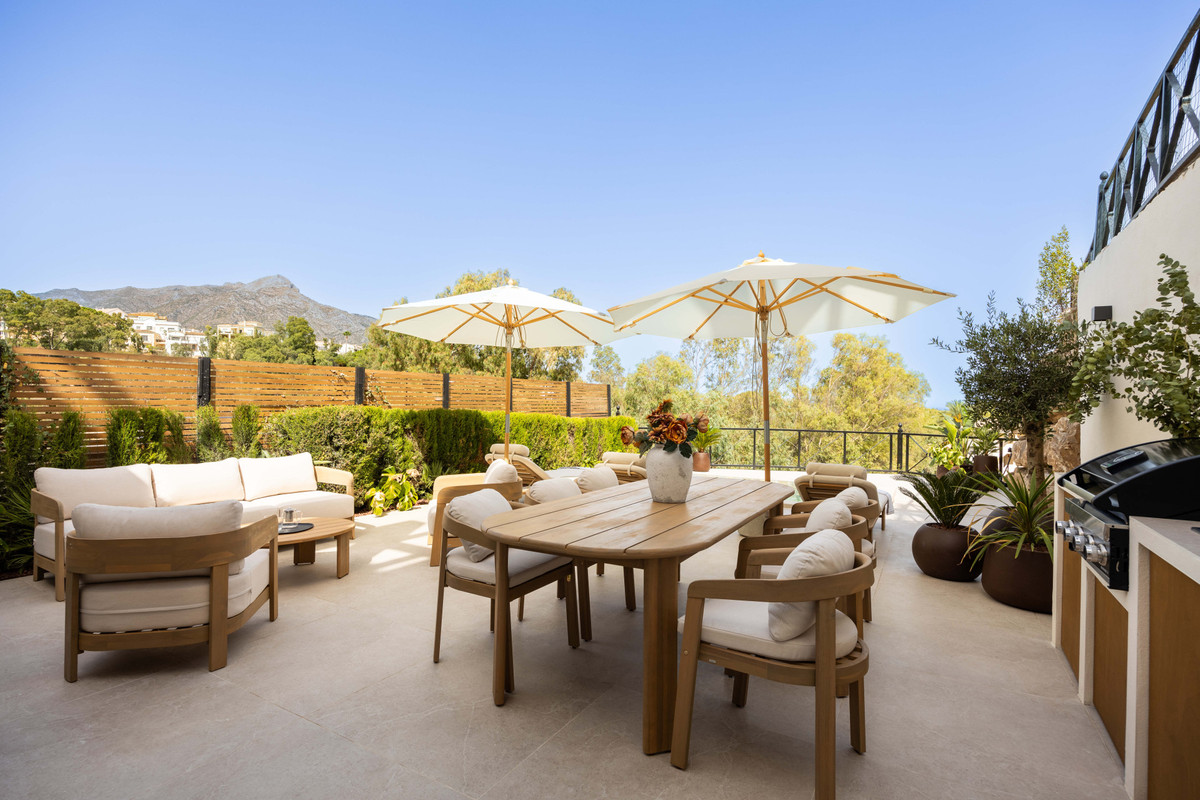 Se vende Apartamento Planta Media de 3 dormitorios en Costa Del Sol, Málaga, España