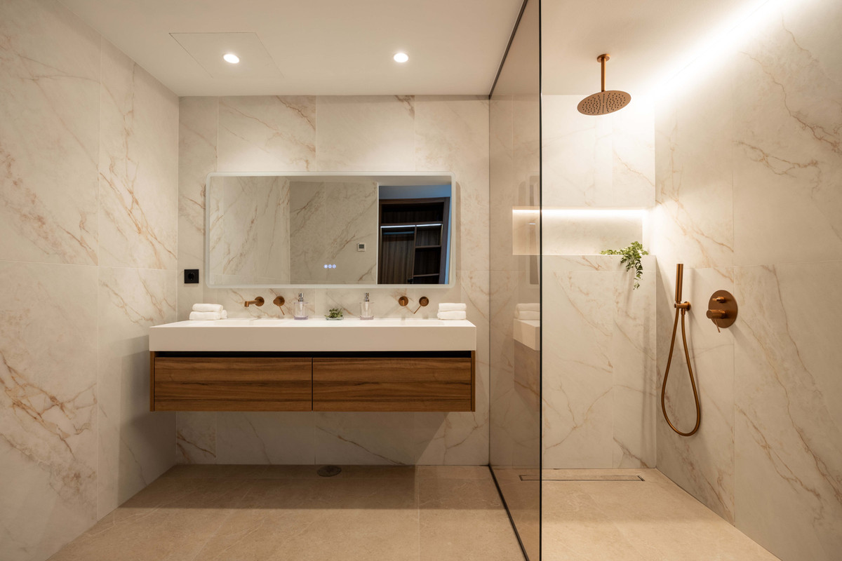 Se vende Apartamento Planta Media de 3 dormitorios en Costa Del Sol, Málaga, España