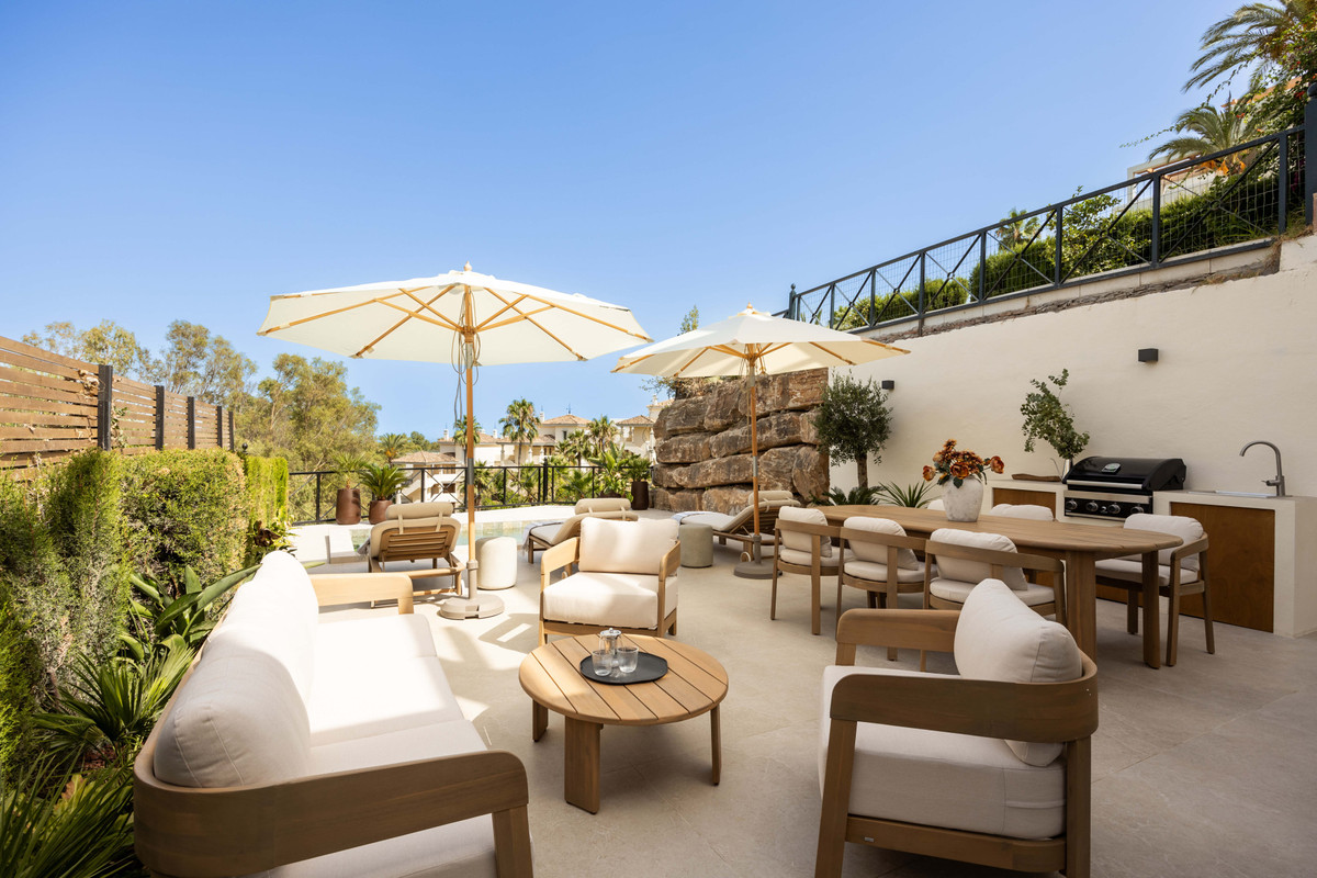 Se vende Apartamento Planta Media de 3 dormitorios en Costa Del Sol, Málaga, España