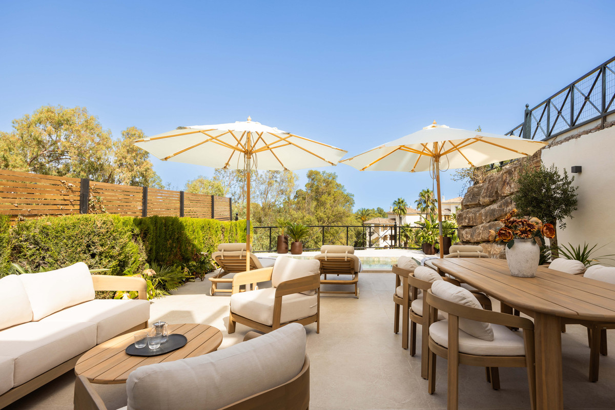 Se vende Apartamento Planta Media de 3 dormitorios en Costa Del Sol, Málaga, España