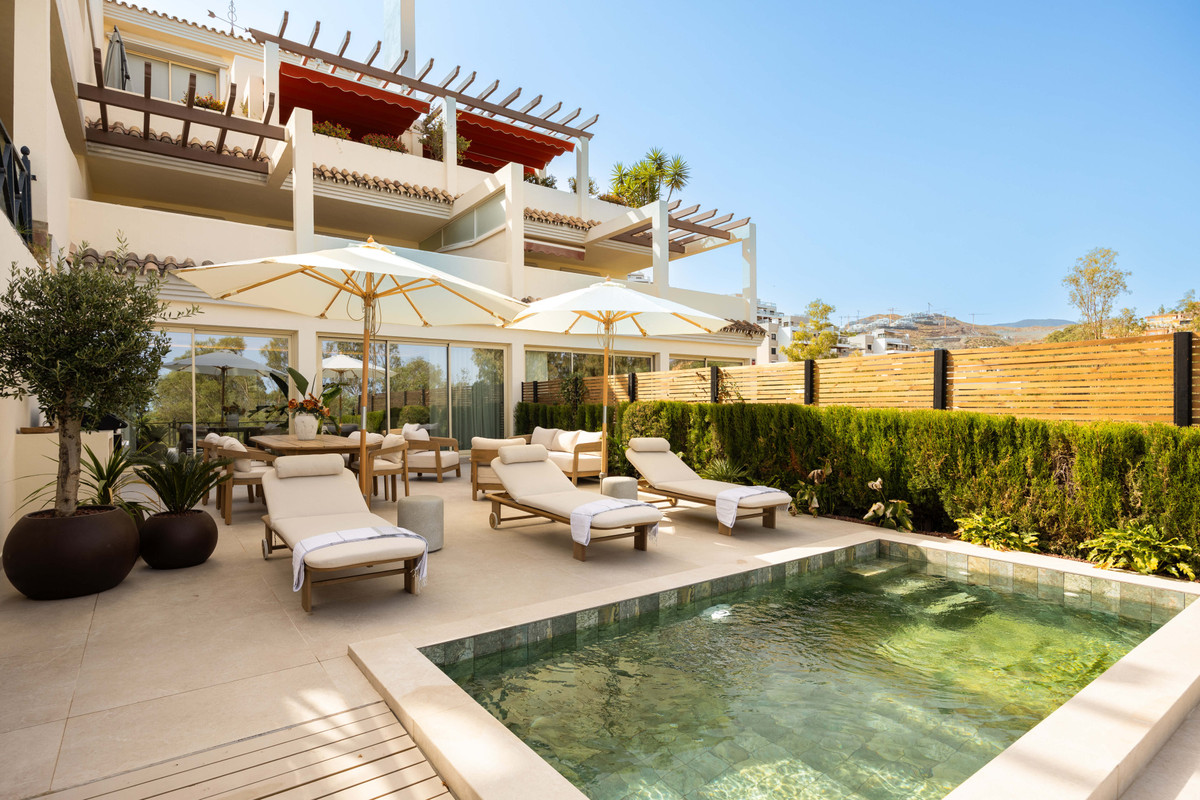 Se vende Apartamento Planta Media de 3 dormitorios en Costa Del Sol, Málaga, España