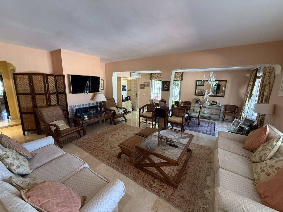 3 Bed Townhouse for sale in La Campana Costa Del Sol, Málaga, Spain