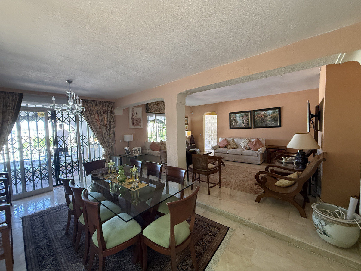 3 Bed Townhouse for sale in La Campana Costa Del Sol, Málaga, Spain