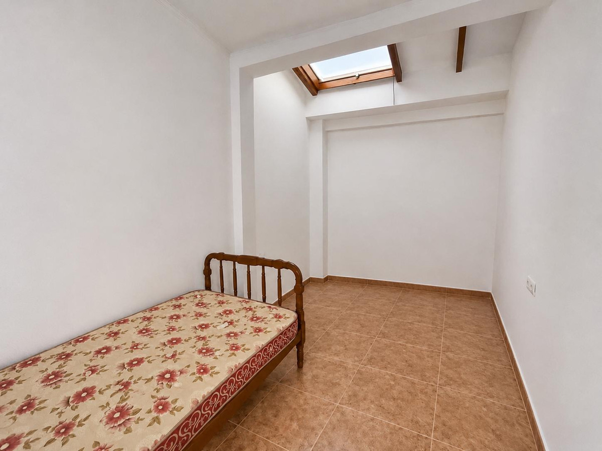 4 Bed Townhouse for sale in Pinoso Costa Blanca, Alicante, Spain