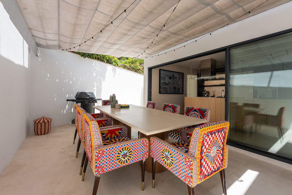 4 Bed Townhouse for sale in Calahonda Costa Del Sol, Málaga, Spain