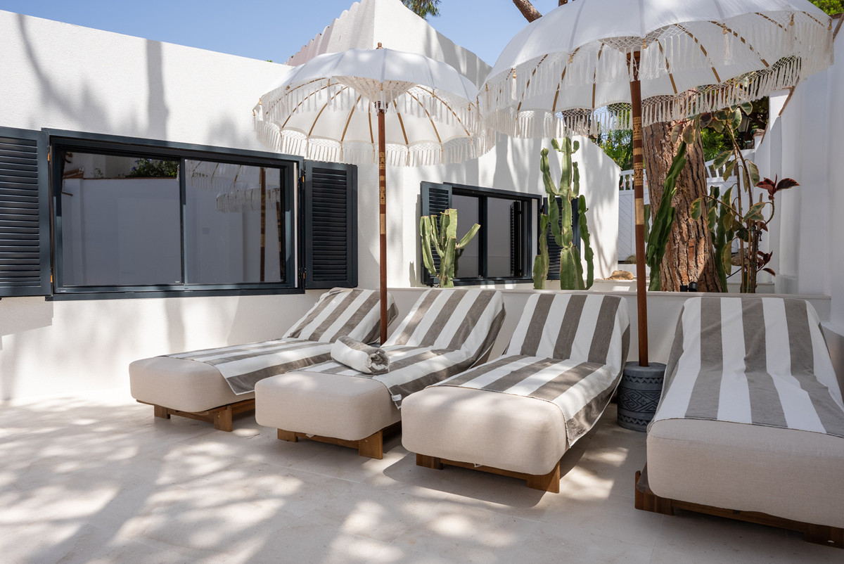 4 Bed Townhouse for sale in Calahonda Costa Del Sol, Málaga, Spain