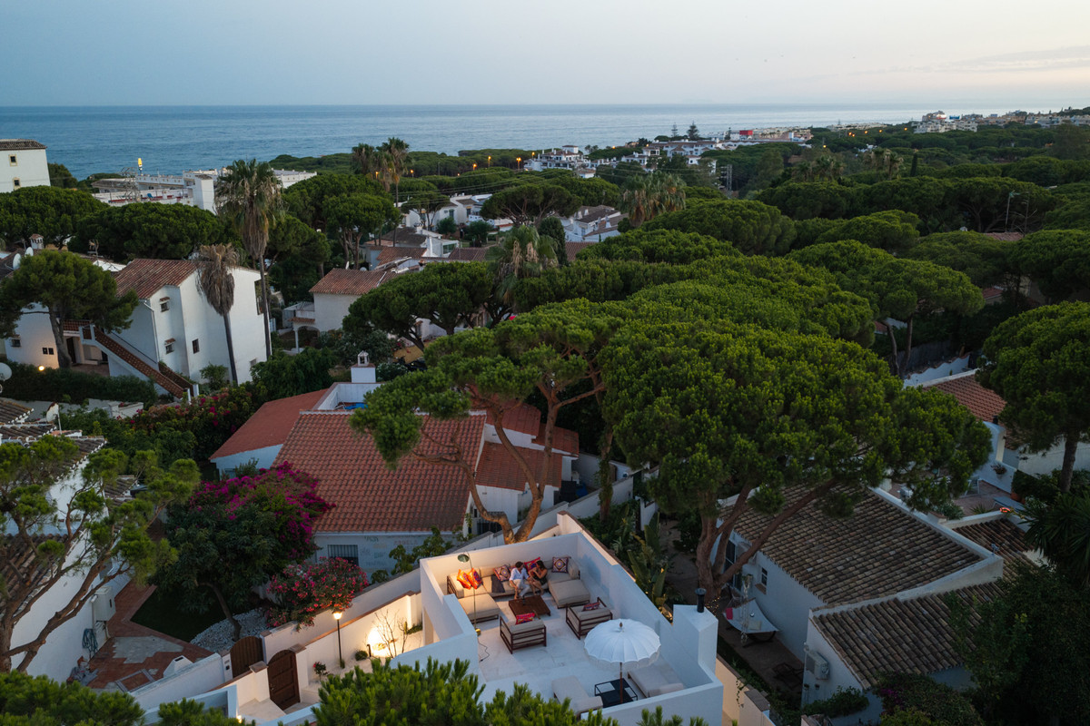 4 Bed Townhouse for sale in Calahonda Costa Del Sol, Málaga, Spain