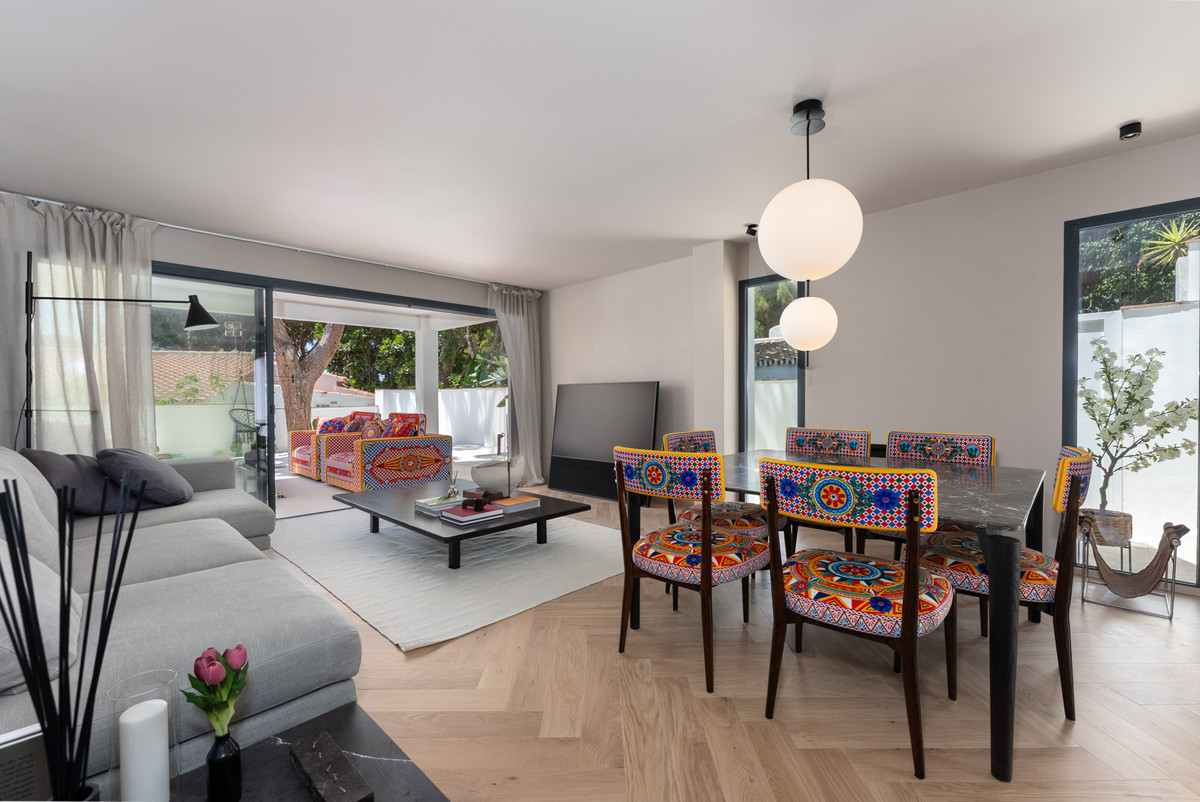 4 Bed Townhouse for sale in Calahonda Costa Del Sol, Málaga, Spain