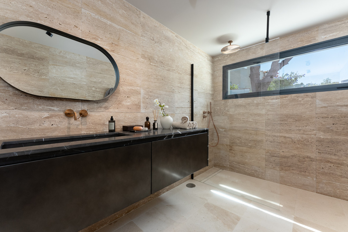 4 Bed Townhouse for sale in Calahonda Costa Del Sol, Málaga, Spain