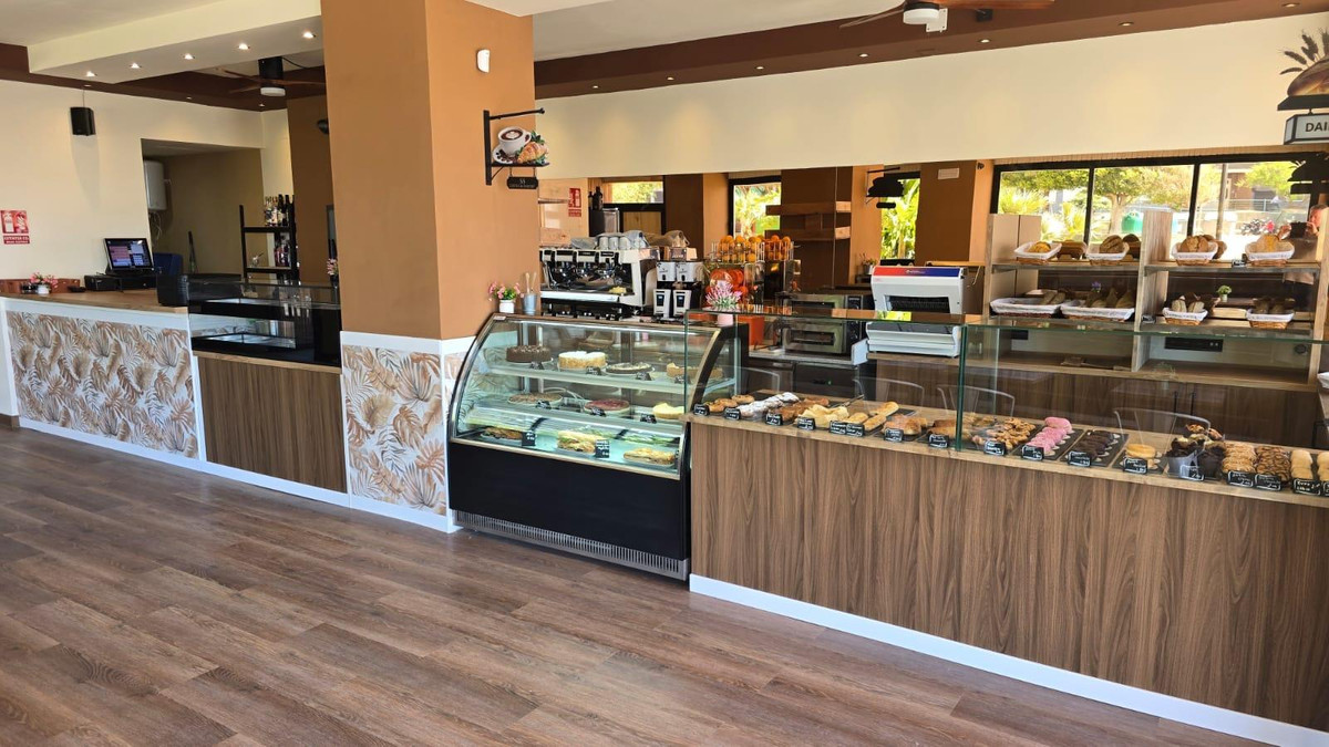 Commercial unit for sale in Los Boliches Costa Del Sol, Málaga, Spain