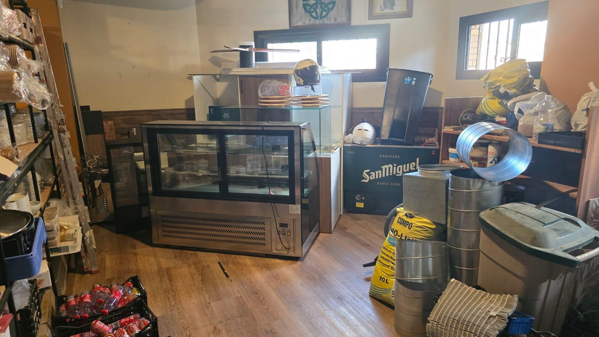 Commercial unit for sale in Los Boliches Costa Del Sol, Málaga, Spain