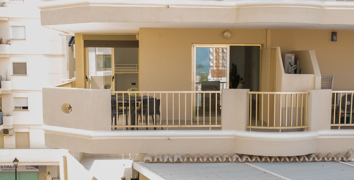 2 Bed Apartment for sale in Fuengirola Costa Del Sol, Málaga, Spain