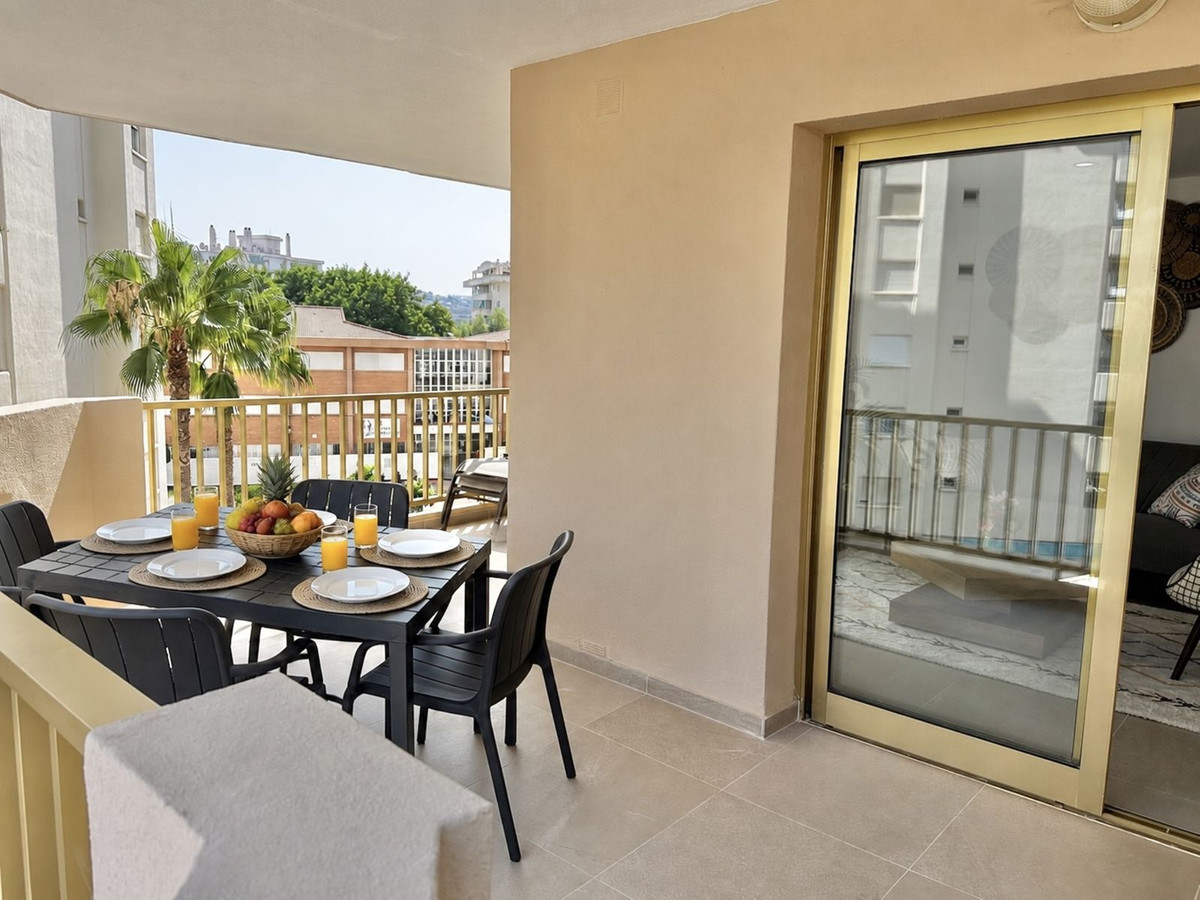 2 Bed Apartment for sale in Fuengirola Costa Del Sol, Málaga, Spain
