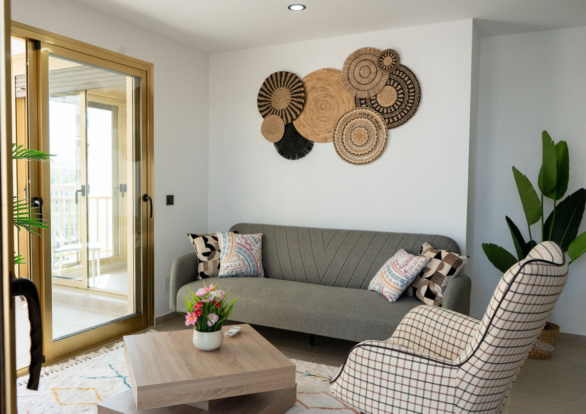 2 Bed Apartment for sale in Fuengirola Costa Del Sol, Málaga, Spain