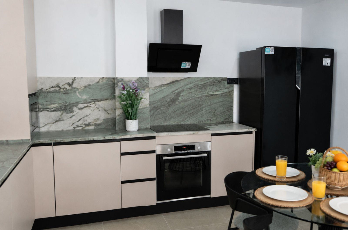 2 Bed Apartment for sale in Fuengirola Costa Del Sol, Málaga, Spain