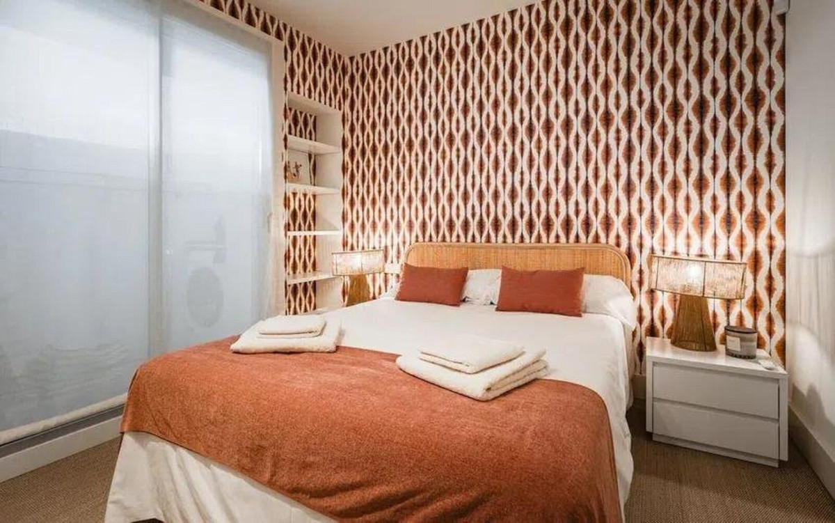 3 Bed Apartment for sale in The Golden Mile Costa Del Sol, Málaga, Spain