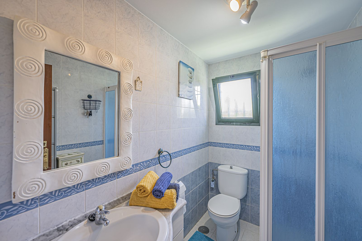 2 Bed Apartment for sale in Marbella Costa Del Sol, Málaga, Spain