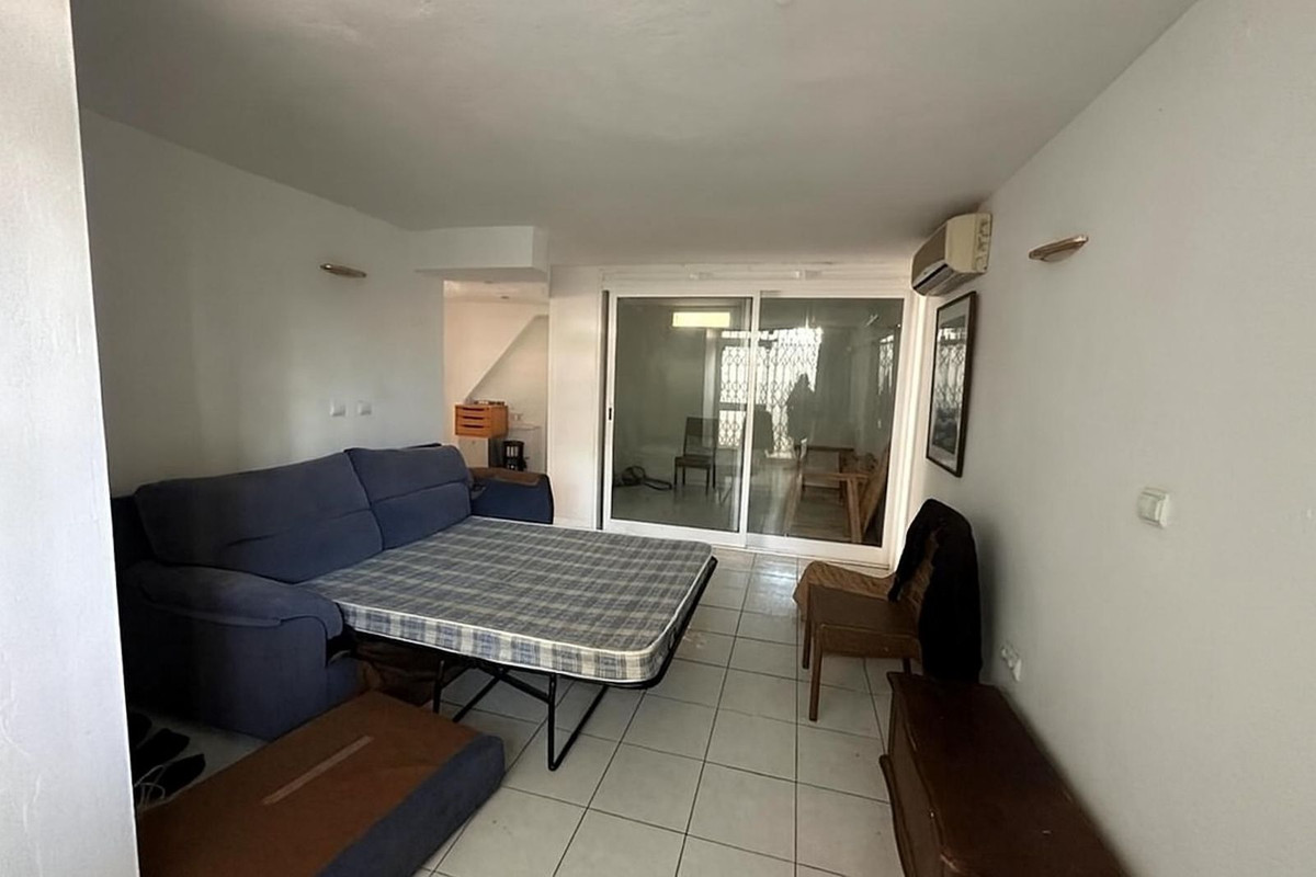 3 Bed Apartment for sale in Calahonda Costa Del Sol, Málaga, Spain