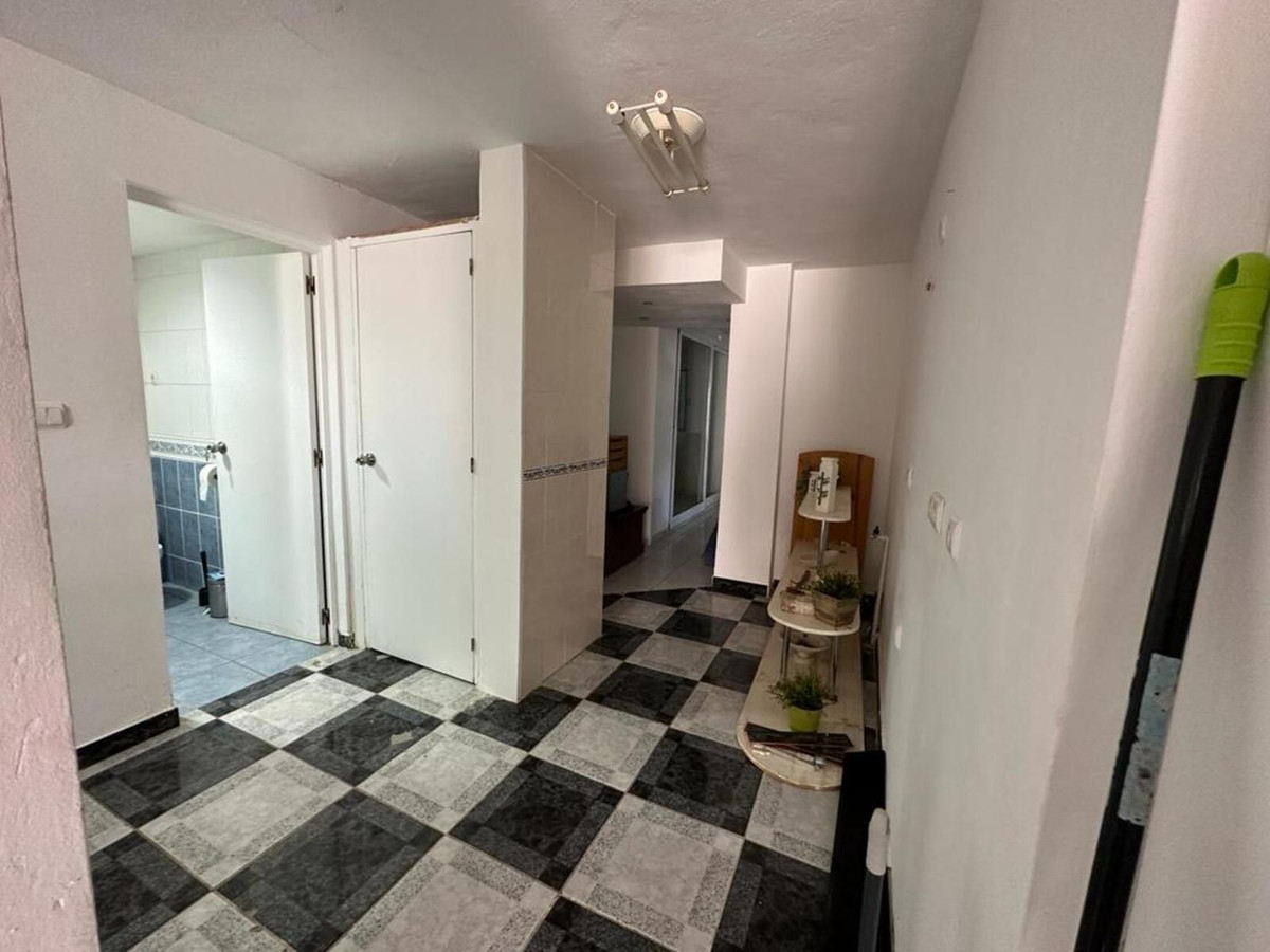 3 Bed Apartment for sale in Calahonda Costa Del Sol, Málaga, Spain