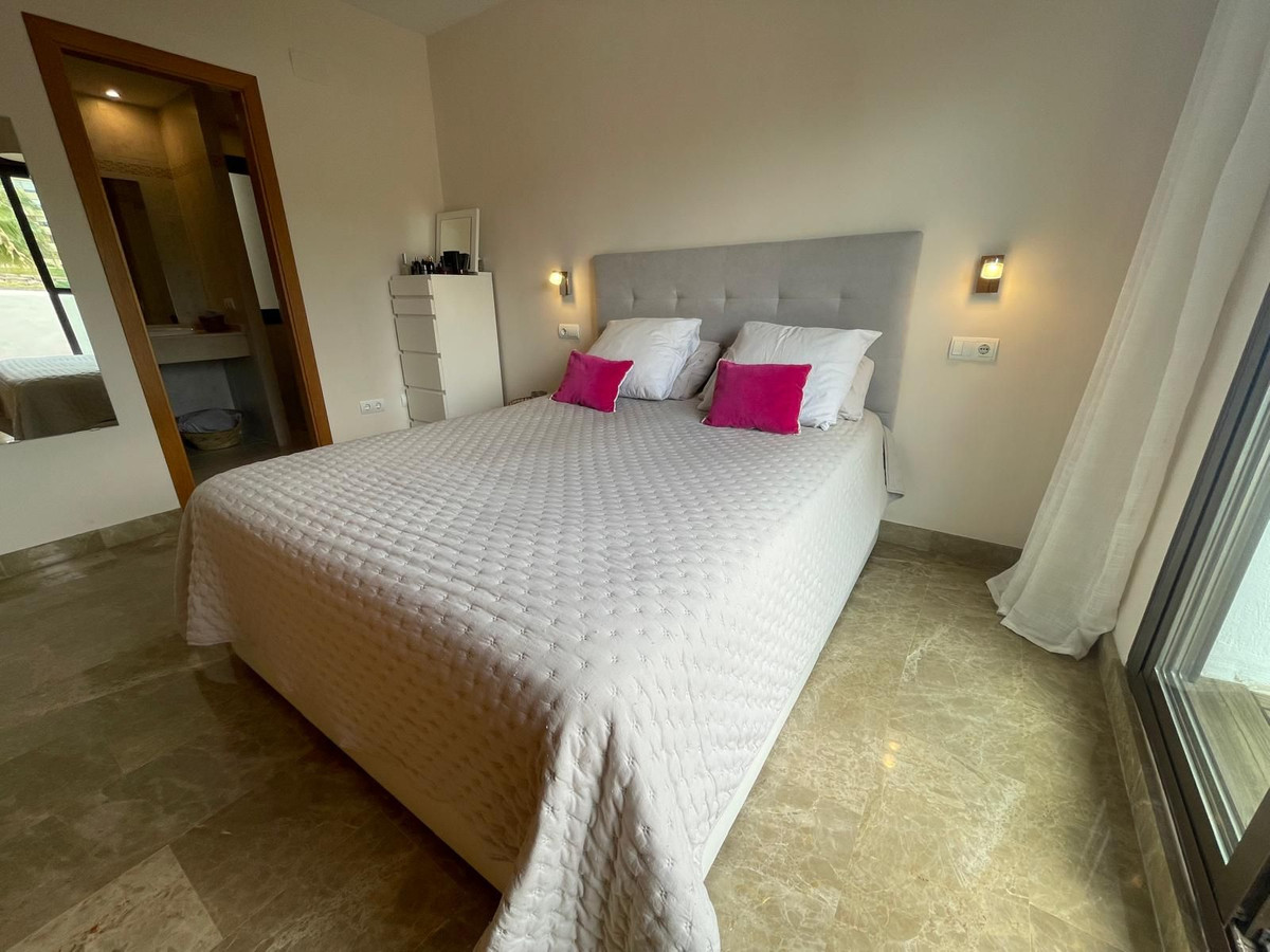 Se vende Apartamento Planta Media de 2 dormitorios en Costa Del Sol, Málaga, España