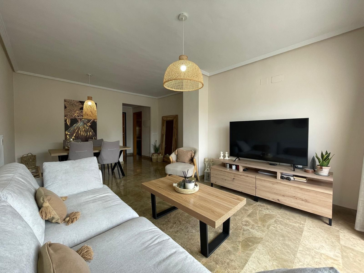 Se vende Apartamento Planta Media de 2 dormitorios en Costa Del Sol, Málaga, España