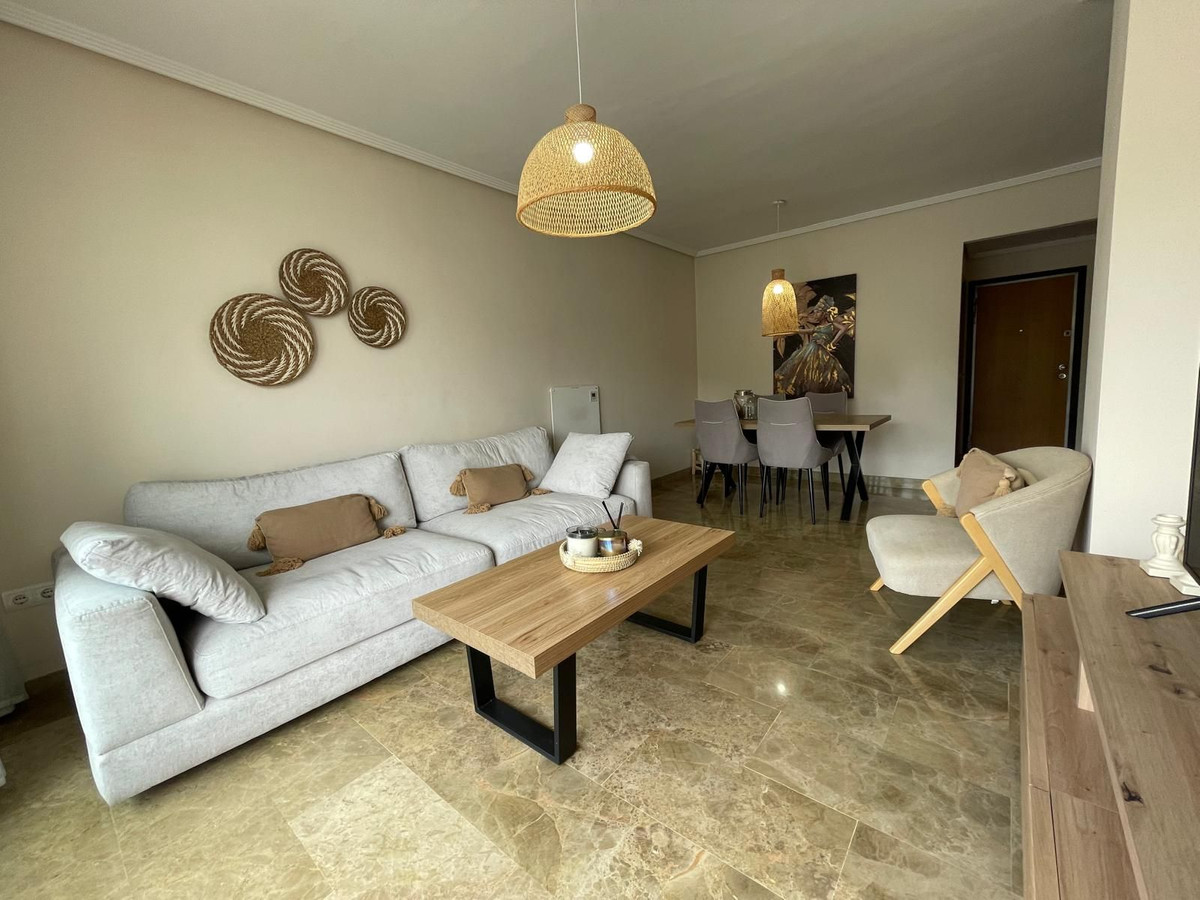 Se vende Apartamento Planta Media de 2 dormitorios en Costa Del Sol, Málaga, España
