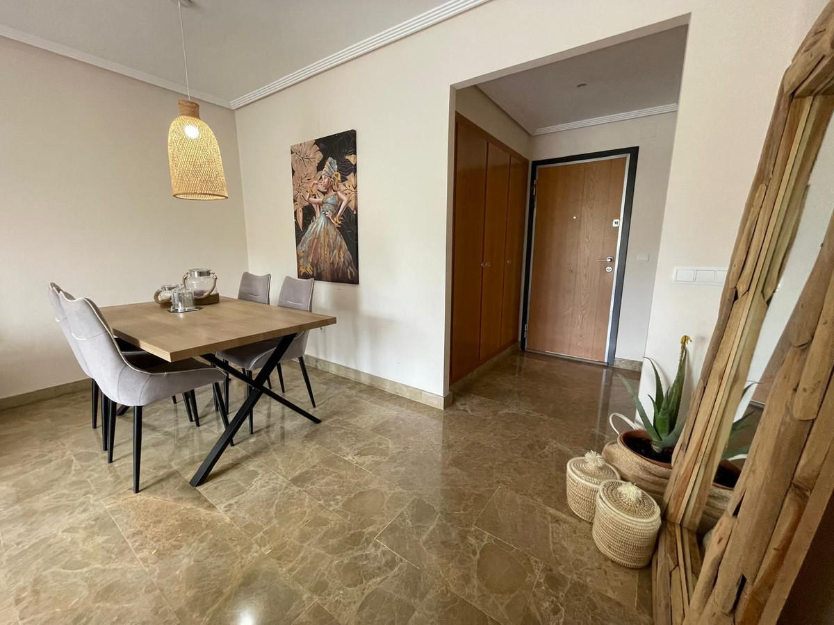 Se vende Apartamento Planta Media de 2 dormitorios en Costa Del Sol, Málaga, España