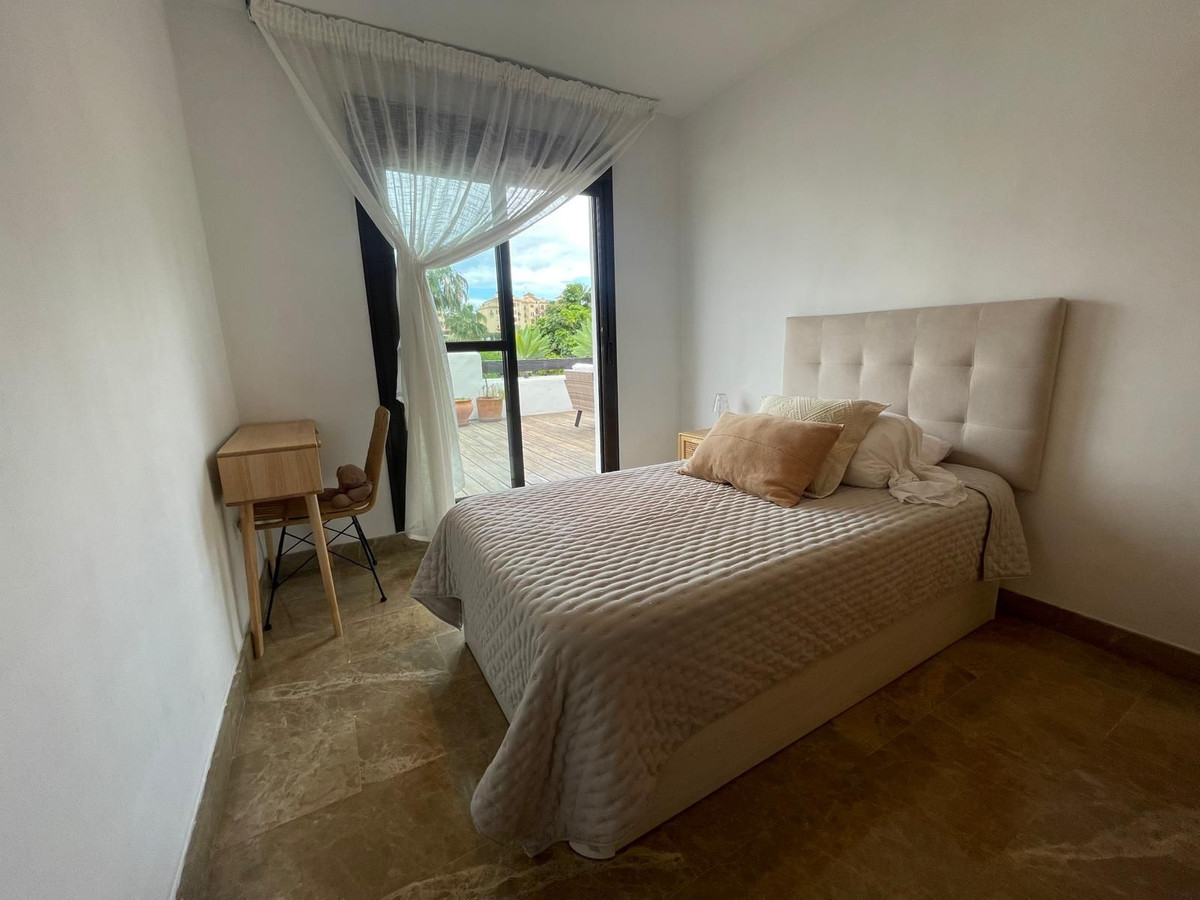 Se vende Apartamento Planta Media de 2 dormitorios en Costa Del Sol, Málaga, España
