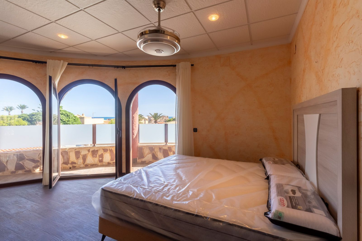 4 Bed Townhouse for sale in Orihuela Costa Costa Blanca, Alicante, Spain