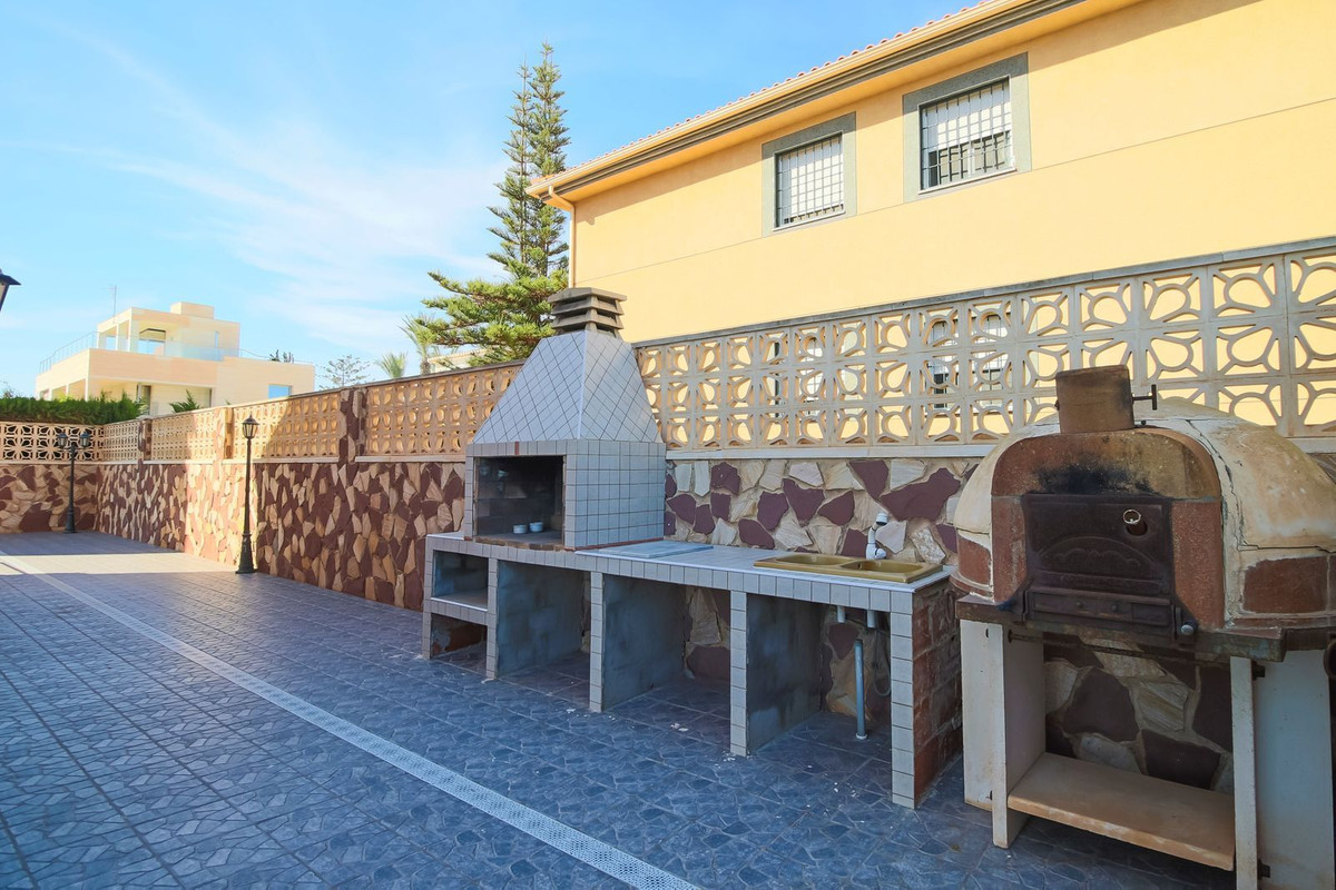 4 Bed Townhouse for sale in Orihuela Costa Costa Blanca, Alicante, Spain