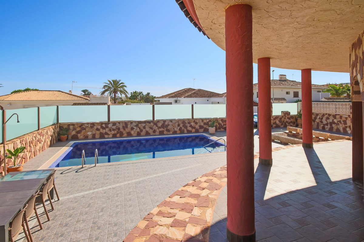 4 Bed Townhouse for sale in Orihuela Costa Costa Blanca, Alicante, Spain