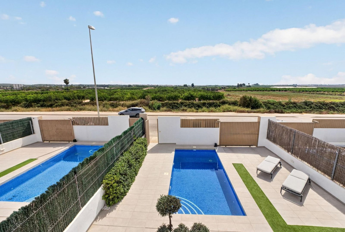 Se vende Villa - Chalet de 3 dormitorios en Costa Blanca, Alicante, España