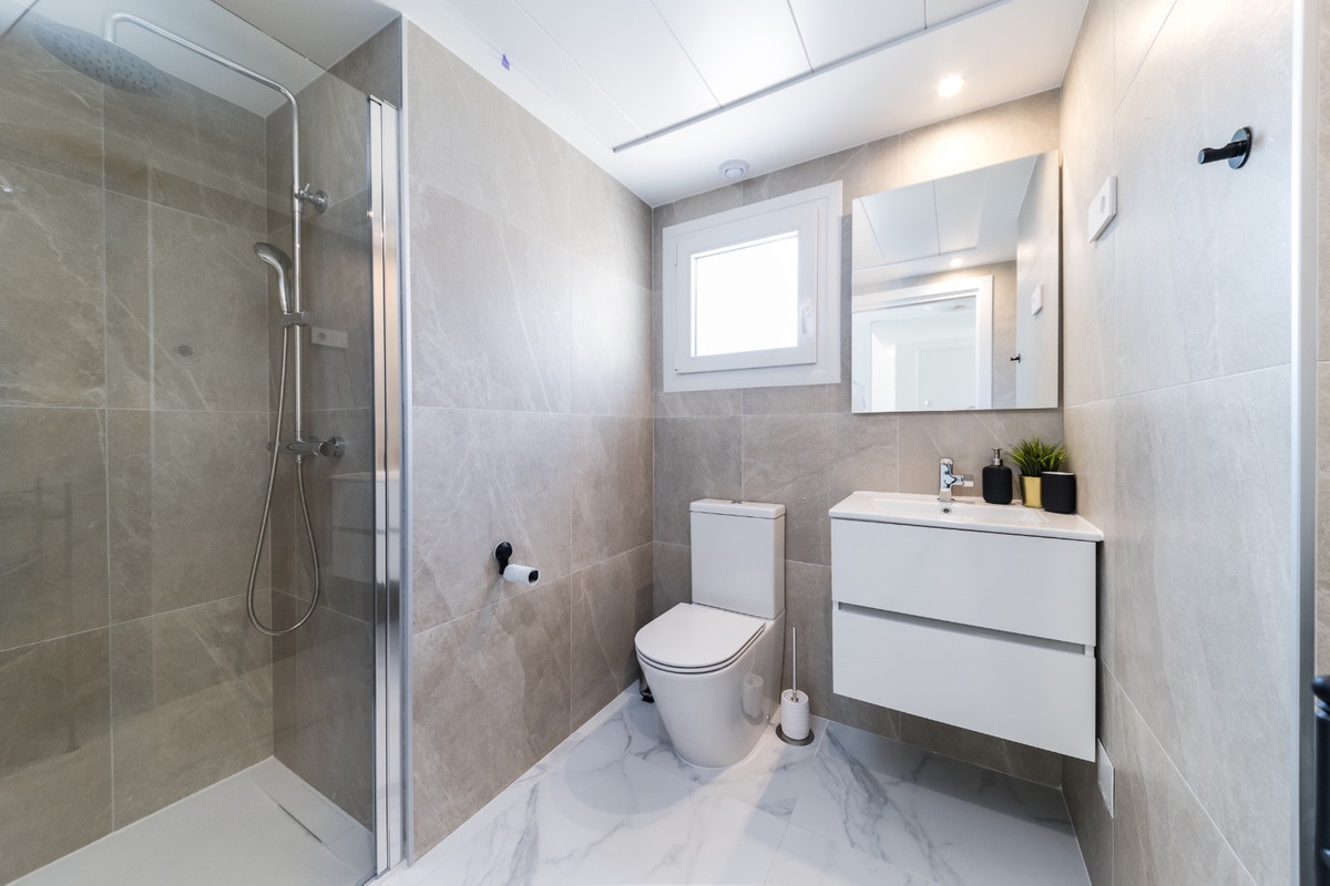 Se vende Apartamento Planta Baja de 2 dormitorios en Costa Blanca, Alicante, España