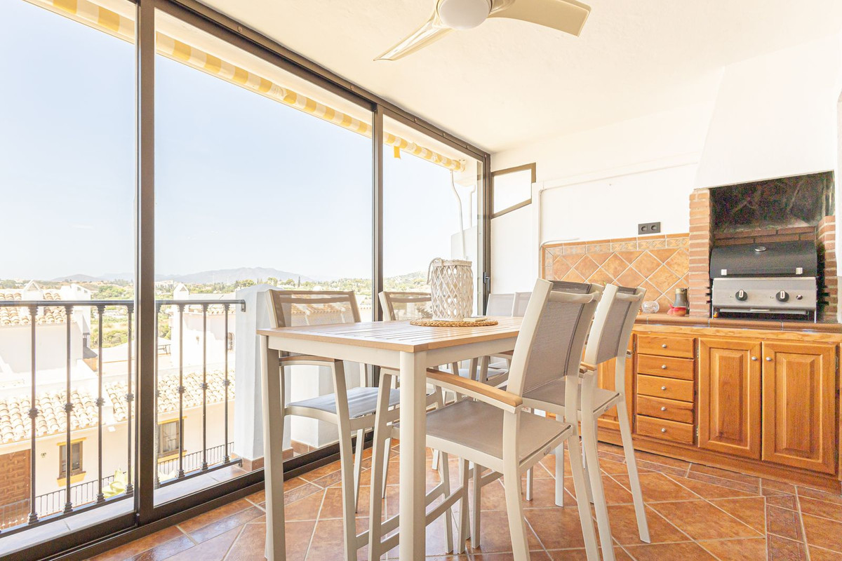 3 Bed Apartment for sale in Fuengirola Costa Del Sol, Málaga, Spain